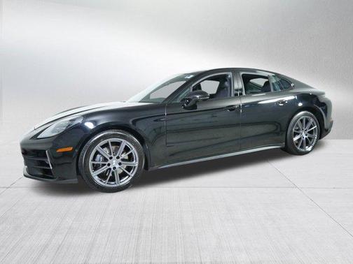 2024 Porsche Panamera 4