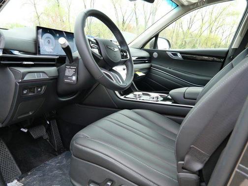 Makalu Gray 2026 Genesis GV80 2.5T