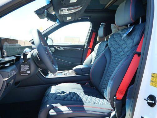 Uyuni White 2026 Genesis GV80 Coupe 3.5T e-SC