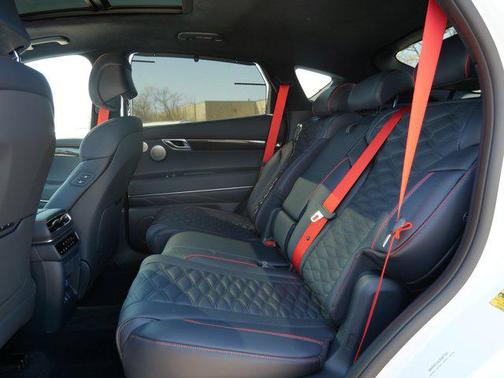 Uyuni White 2026 Genesis GV80 Coupe 3.5T e-SC