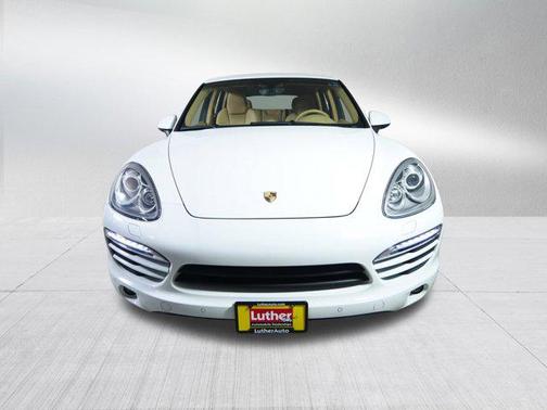 White 2014 Porsche Cayenne Cayenne