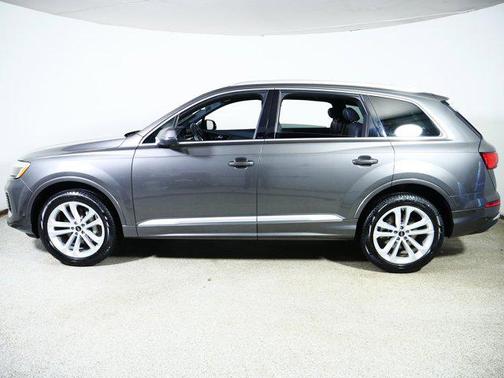 Samurai Gray Metallic 2025 Audi Q7 55 Premium Plus