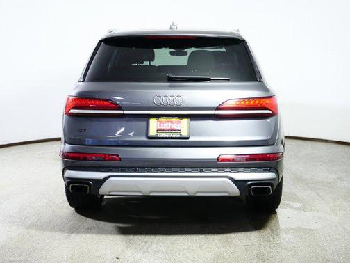 Samurai Gray Metallic 2025 Audi Q7 55 Premium Plus