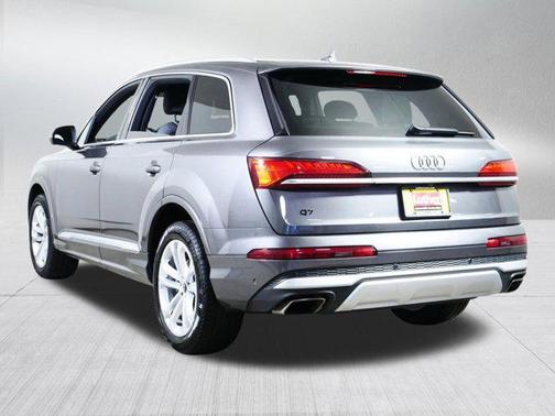 Samurai Gray Metallic 2025 Audi Q7 55 Premium Plus