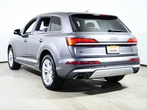 Samurai Gray Metallic 2025 Audi Q7 55 Premium Plus