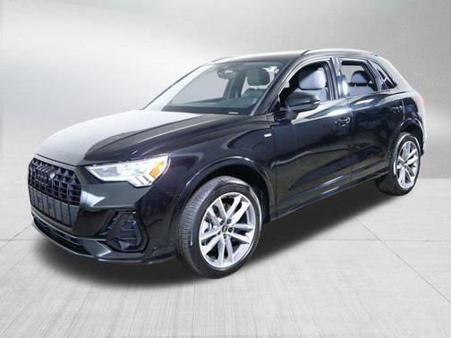 Mythos Black Metallic 2024 Audi Q3 45 S line Premium Plus