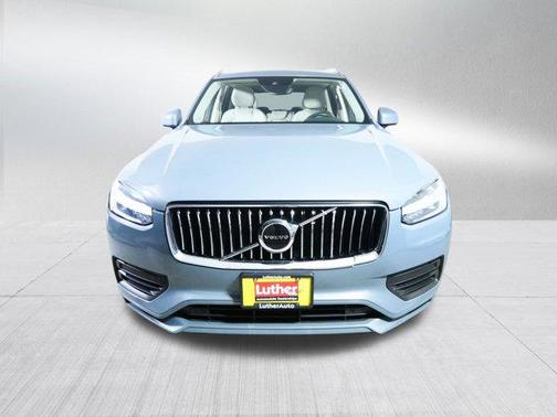 2020 Volvo XC90 T6 Momentum