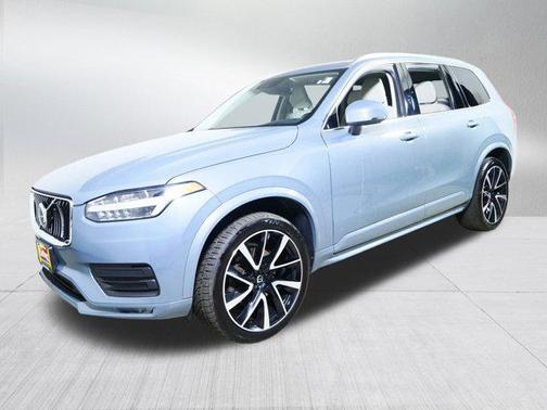 2020 Volvo XC90 T6 Momentum