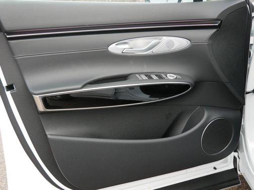 2026 Genesis GV70 2.5T