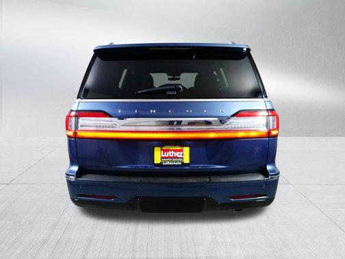 Blue Diamond 2018 Lincoln Navigator Reserve
