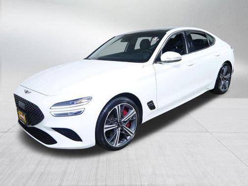 Uyuni White 2025 Genesis G70 3.3T AWD Sport Advanced