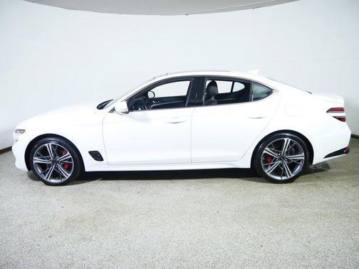 Uyuni White 2025 Genesis G70 3.3T AWD Sport Advanced
