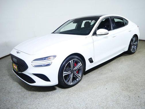 Uyuni White 2025 Genesis G70 3.3T AWD Sport Advanced