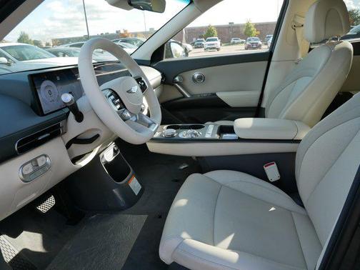 2026 Genesis GV60 19'