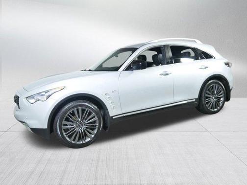 2017 INFINITI QX70 Base