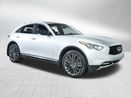2017 INFINITI QX70 Base