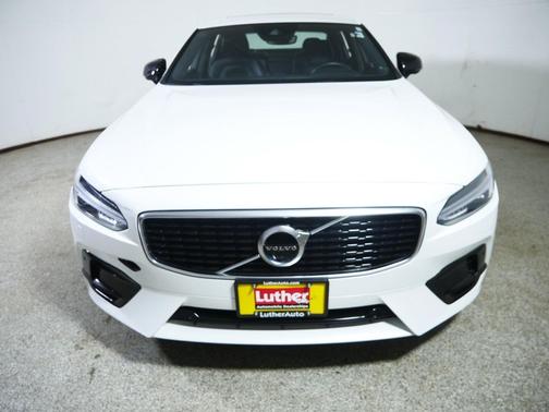 Crystal White Metallic 2020 Volvo S90 T6 R-Design