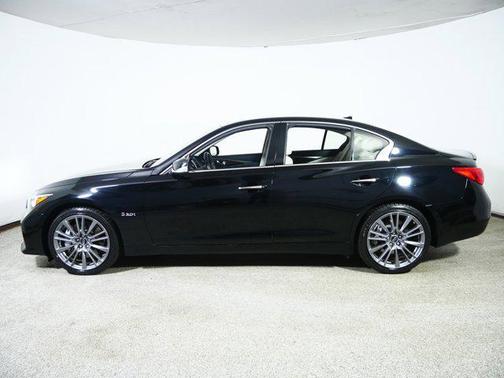 2016 INFINITI Q50 3.0t RED SPORT 400