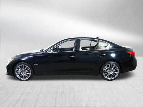 2016 INFINITI Q50 3.0t RED SPORT 400