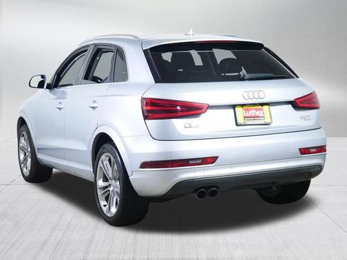 Florett Silver Metallic 2015 Audi Q3 2.0T Premium Plus