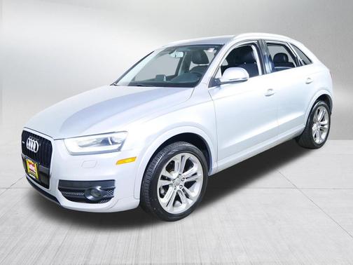 Florett Silver Metallic 2015 Audi Q3 2.0T Premium Plus