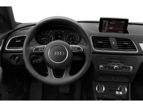 Florett Silver Metallic 2015 Audi Q3 2.0T Premium Plus