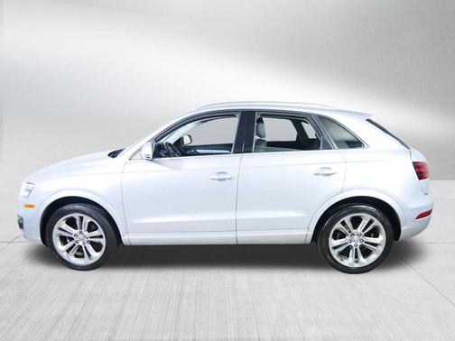Florett Silver Metallic 2015 Audi Q3 2.0T Premium Plus