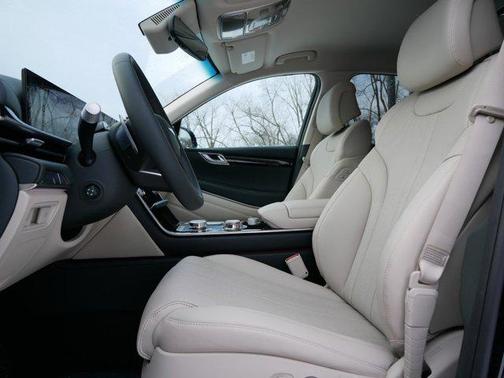 2025 Genesis GV80 2.5T