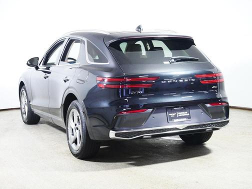 Vik Black 2026 Genesis GV70 2.5T
