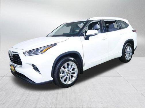 Wind Chill Pearl 2025 Toyota Highlander Limited