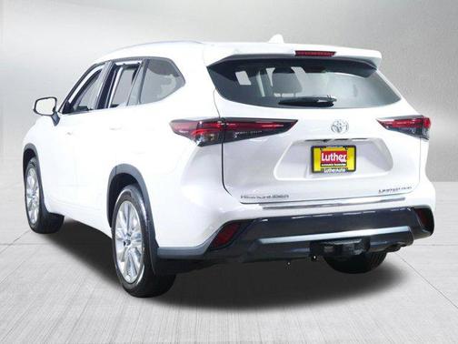 Wind Chill Pearl 2025 Toyota Highlander Limited