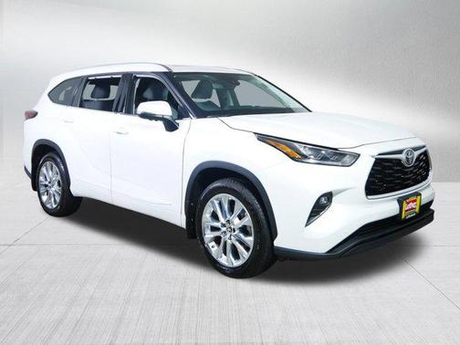 Wind Chill Pearl 2025 Toyota Highlander Limited