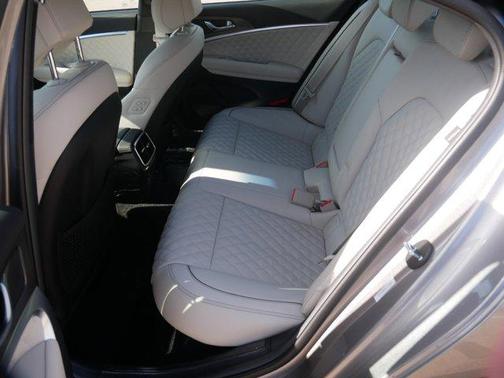 2025 Genesis G70 3.3T AWD Sport Advanced