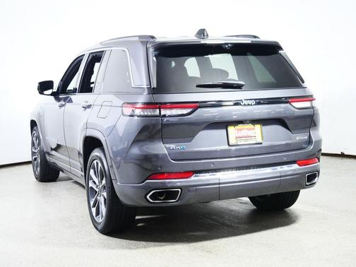 Baltic Gray Metallic Clearcoat 2024 Jeep Grand Cherokee 4xe Overland