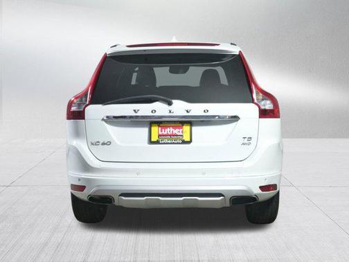 2017 Volvo XC60 T5 Dynamic