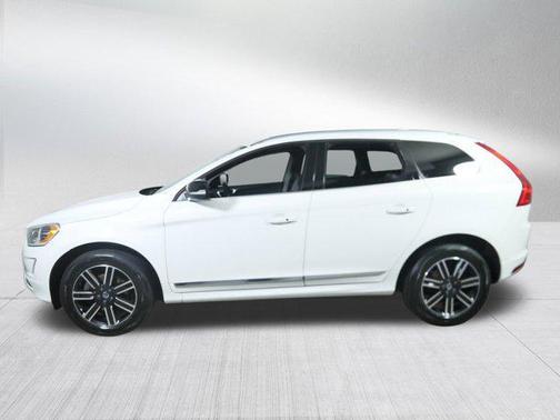 2017 Volvo XC60 T5 Dynamic