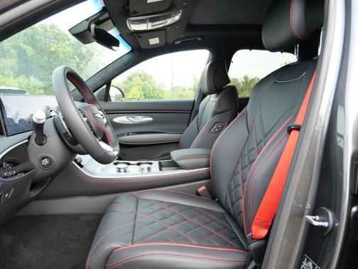 Makalu Gray 2027 Genesis GV70 3.5T Sport Prestige