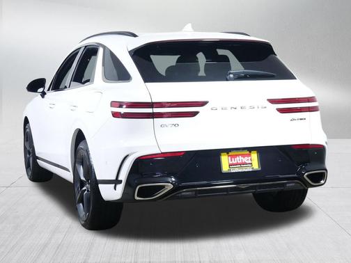 Uyuni White 2026 Genesis GV70 3.5T Sport Prestige