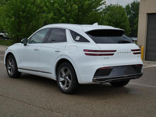 Alta White 2026 Genesis GV70 2.5T Advanced