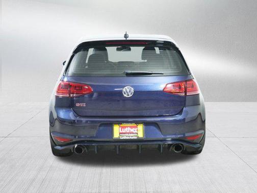 2017 Volkswagen Golf GTI 2.0T SE 4-Door