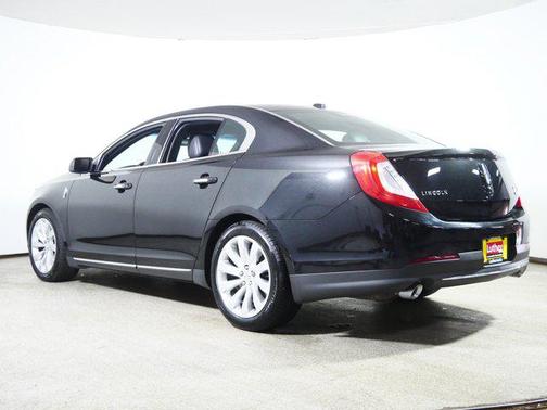 2014 Lincoln MKS Base