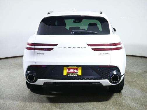 Uyuni White 2022 Genesis GV70 3.5T AWD Sport