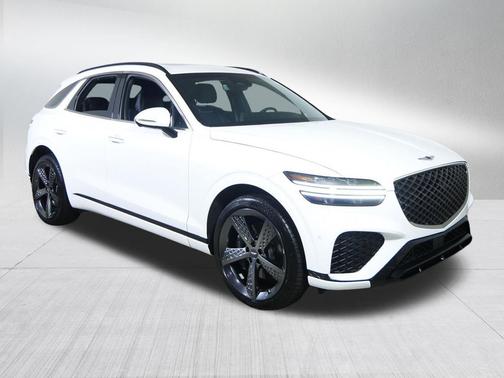 Uyuni White 2022 Genesis GV70 3.5T AWD Sport