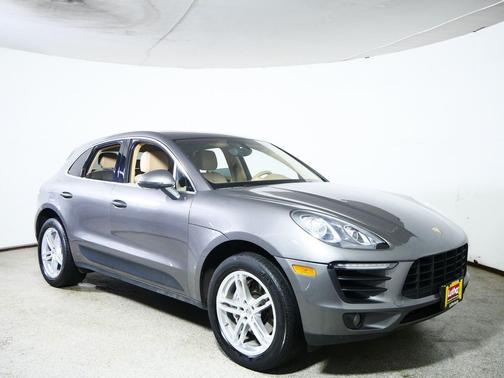 Agate Gray Metallic 2016 Porsche Macan Macan S