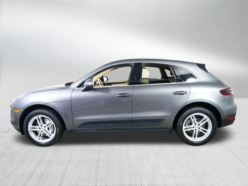 Agate Gray Metallic 2016 Porsche Macan Macan S