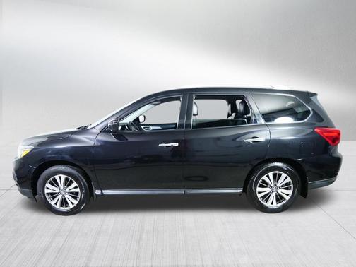 Magnetic Black Metallic 2017 Nissan Pathfinder SL