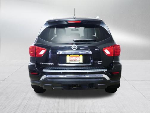 Magnetic Black Metallic 2017 Nissan Pathfinder SL