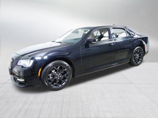 2023 Chrysler 300 Touring