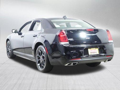 2023 Chrysler 300 Touring