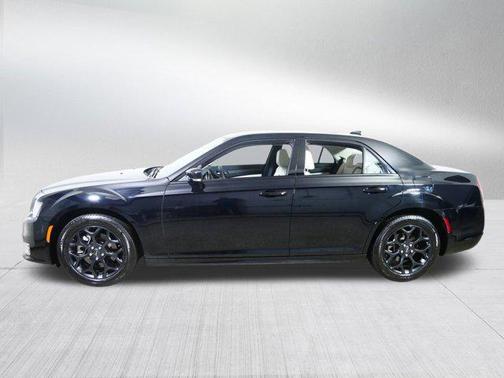 2023 Chrysler 300 Touring